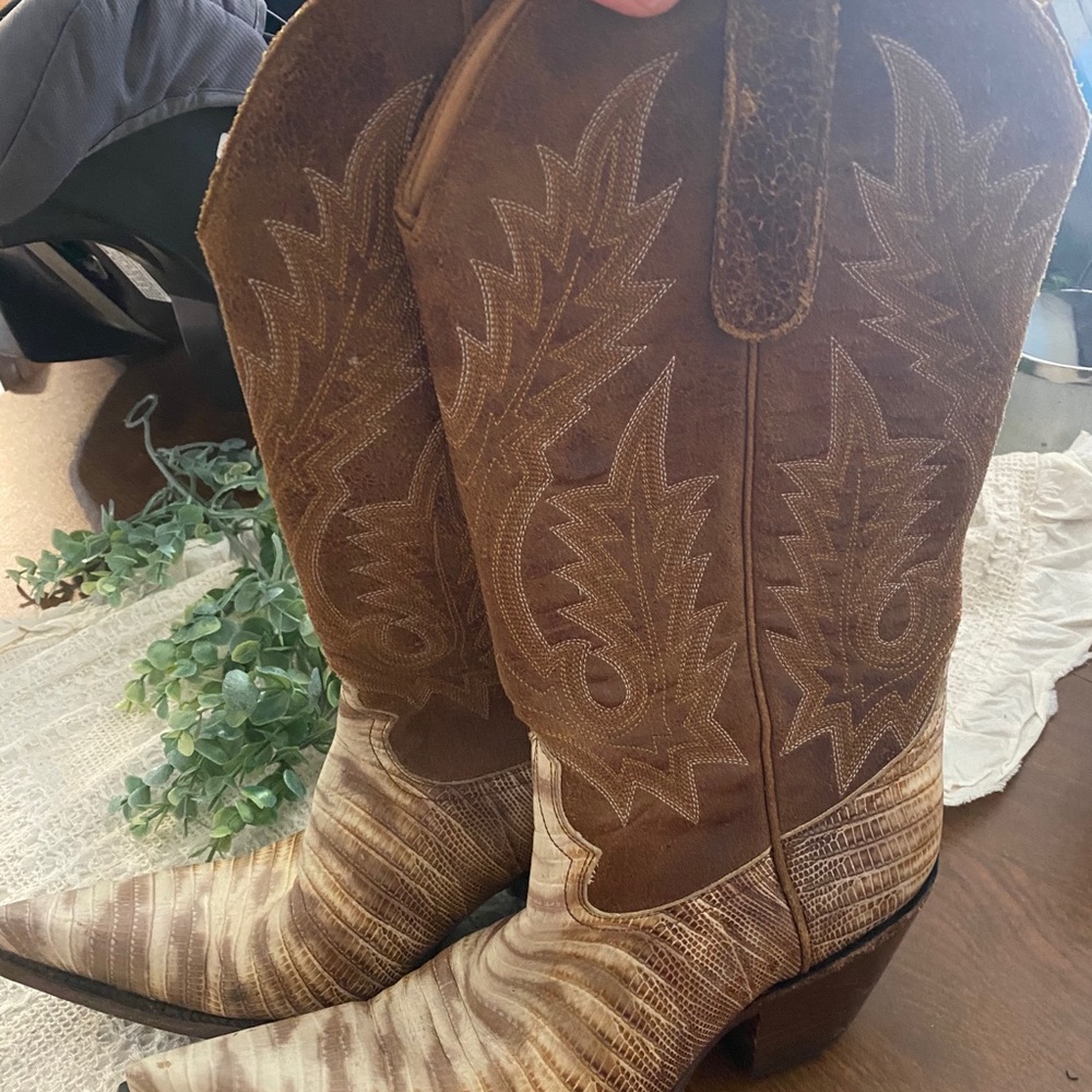 Women’s boots